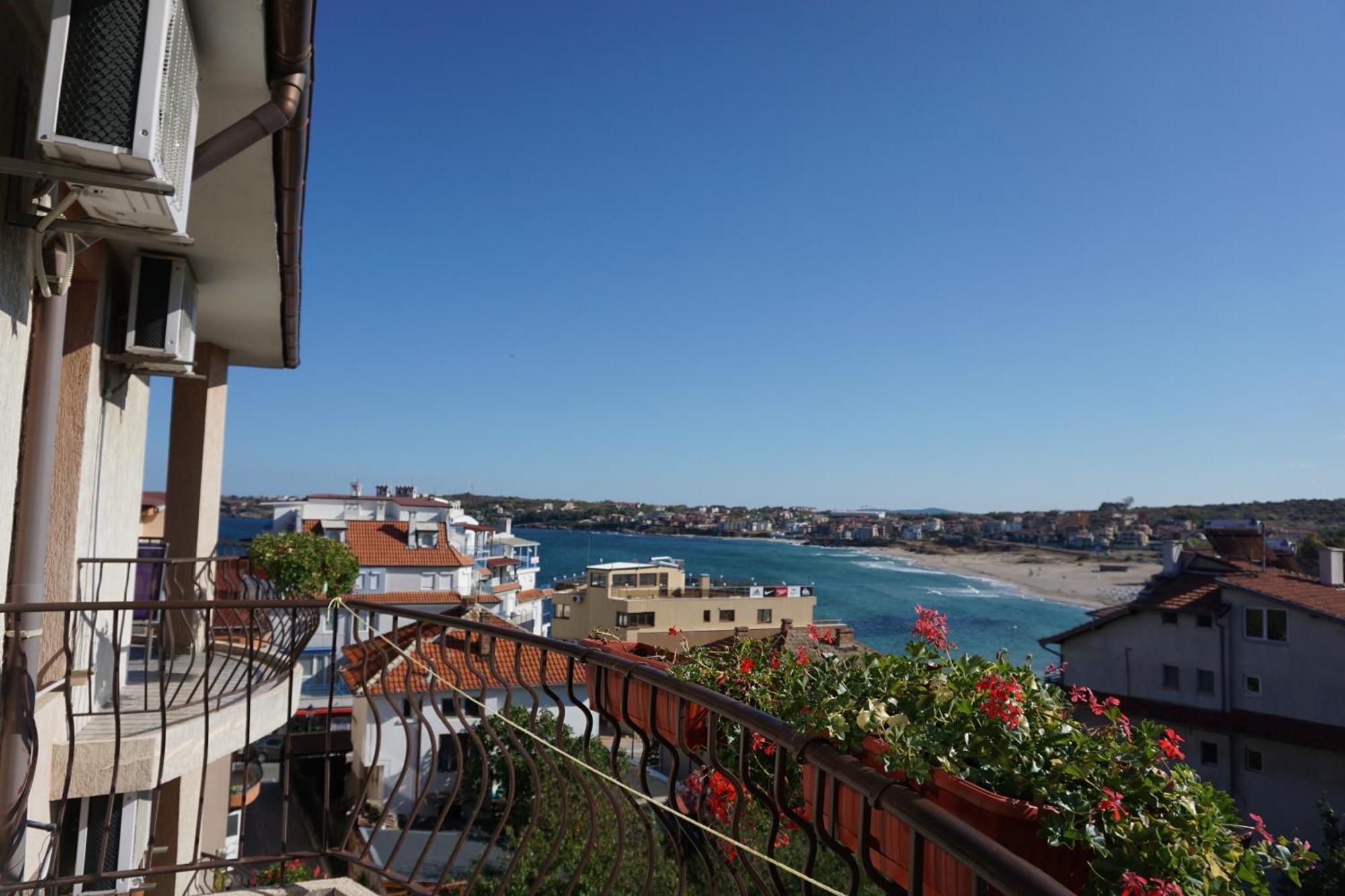 Kalina Guest Rooms Sozopol Exterior foto